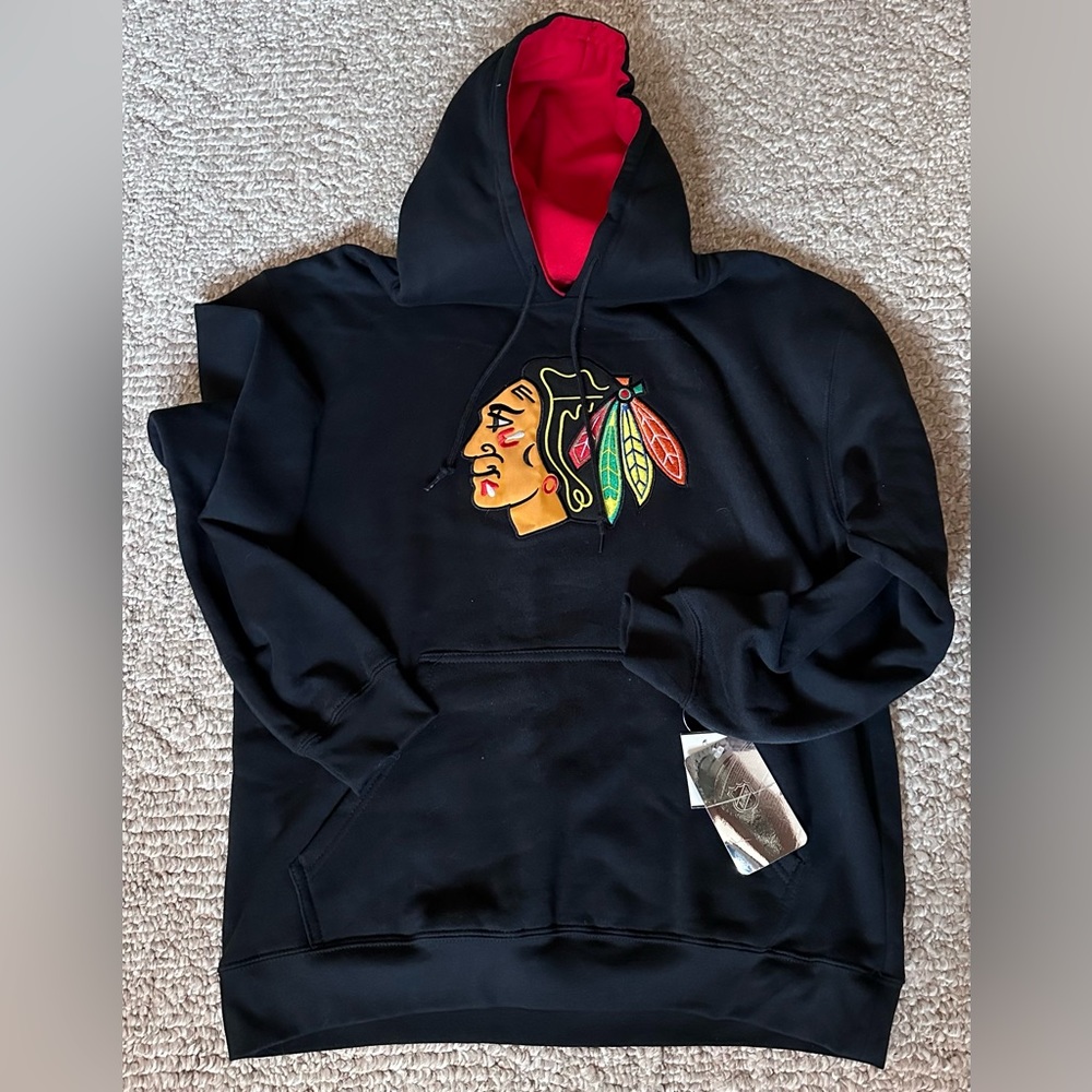 Men’s NHL BLACKHAWKS hoodie NWT